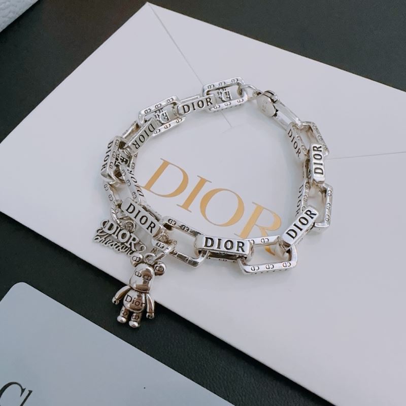 chr1st1an D10r bracelets